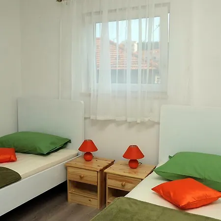 Tena Apartament