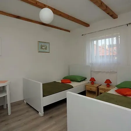 Tena * Supetar